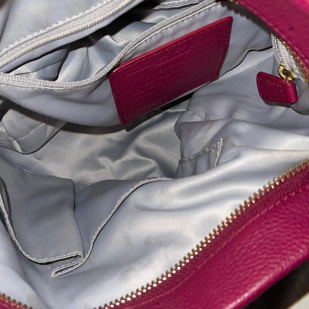 Coach Burgundy Leather Shoulder Bag with Gold Chain and both Hang Tags